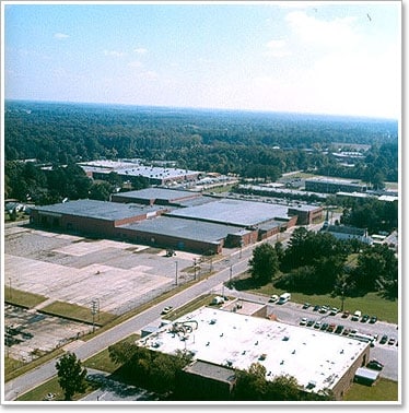 More Photos Of 905 Herring Ave, Wilson Manufacturing For Lease