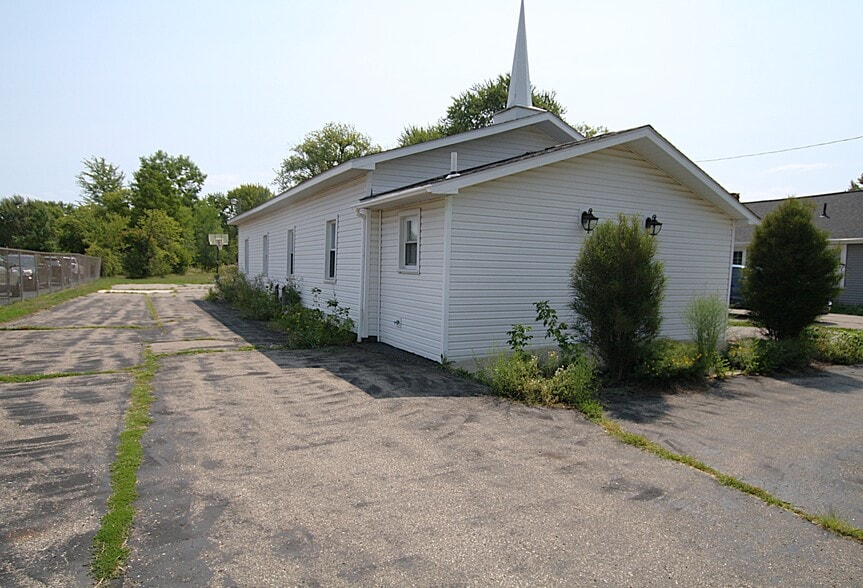More Photos Of 3141 S Vassar Rd, Davison Religious Facility For Sale