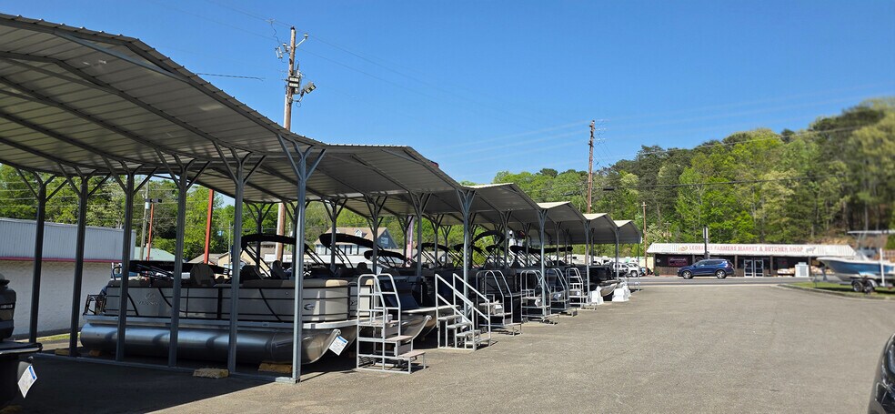 More Photos Of 301 Atlanta Hwy, Cumming Freestanding For Sale