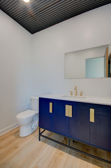 More Photos Of 1000 S Hamilton St, Lockport Loft Creative Space For Sale