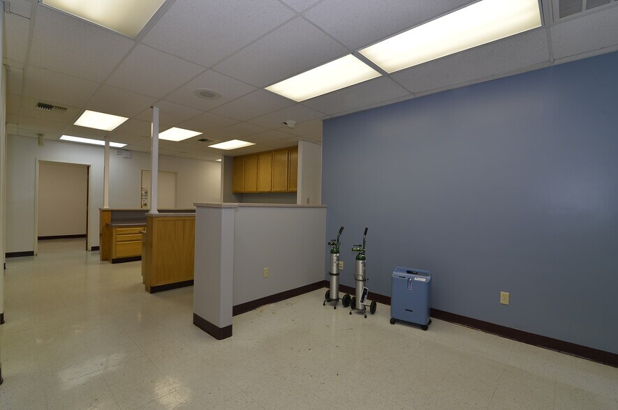 More Photos Of , Bakersfield Office For Sale