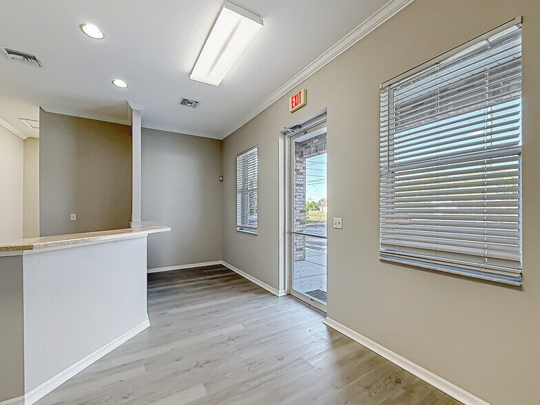 More Photos Of 15151 S US Highway 441, Summerfield Medical For Sale