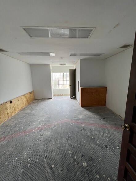 More Photos Of 245-251 S Robertson Blvd, Beverly Hills Storefront Retail Office For Lease