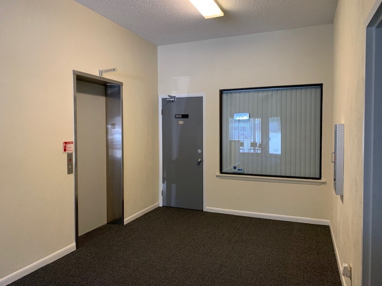 More Photos Of 1501 Ridgewood Ave, Daytona Beach Office For Lease