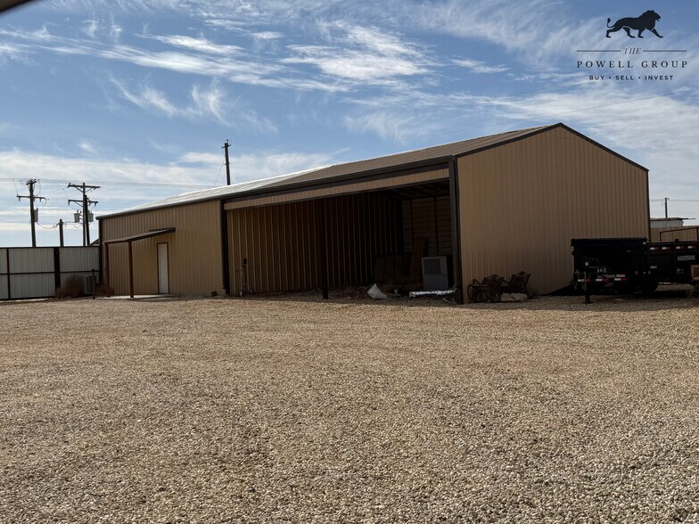 More Photos Of 1164 FM 211, New Home Warehouse For Sale