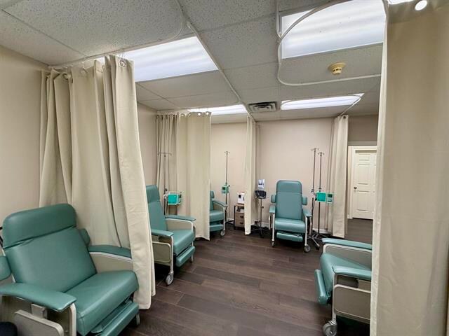 More Photos Of , Beaumont Office For Sale