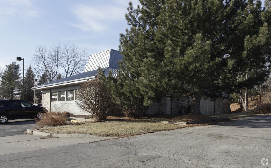 More Photos Of 5122 N 90th St, Omaha Restaurant For Sale