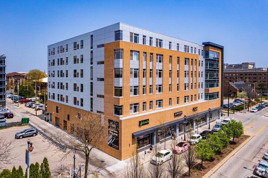 More Photos Of 811 N 14th St, Milwaukee Apartments For Lease