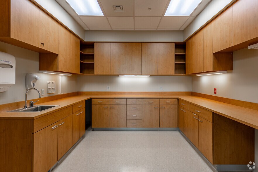 More Photos Of 2251 Connecticut Ave S, Sartell Medical For Sale