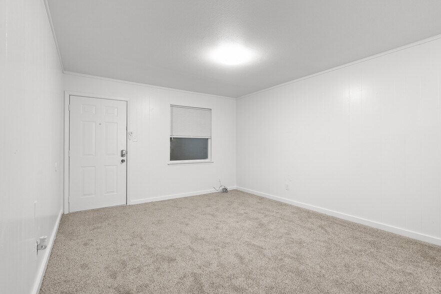 More Photos Of 2404 Louise St, Denton Multifamily For Sale