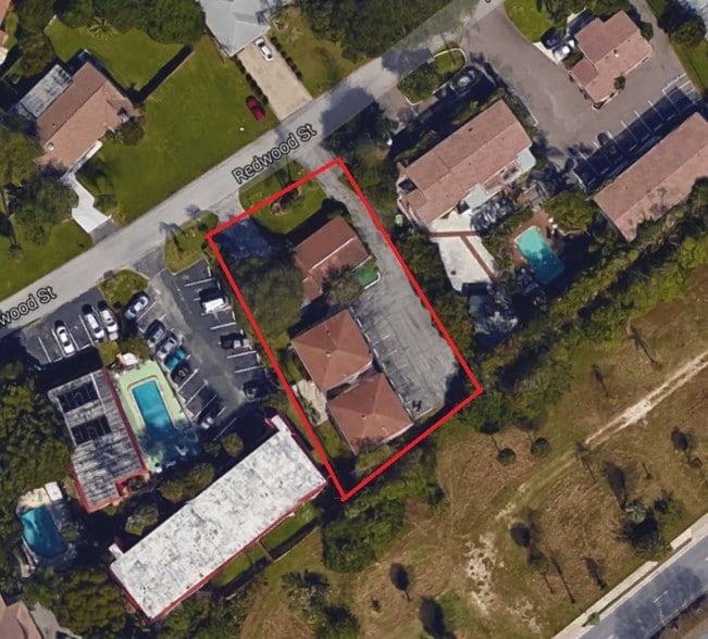 More Photos Of 1630 Redwood St, Sarasota Apartments For Sale