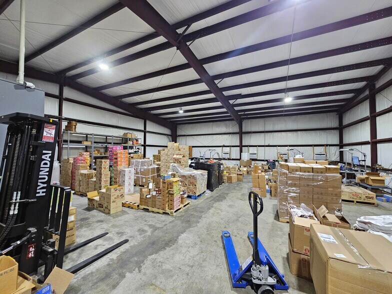 More Photos Of 4402 Rex Rd, Friendswood Unknown For Lease