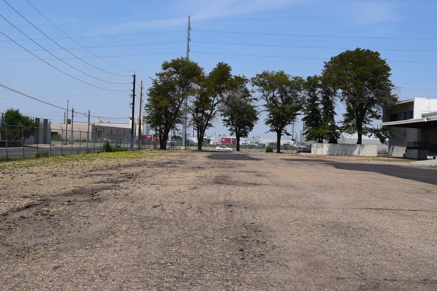 More Photos Of 5200 Smith Rd, Denver Land For Lease