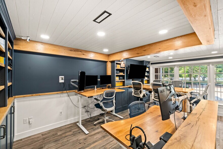 More Photos Of 1 Merrimac St, Newburyport Apartments For Lease
