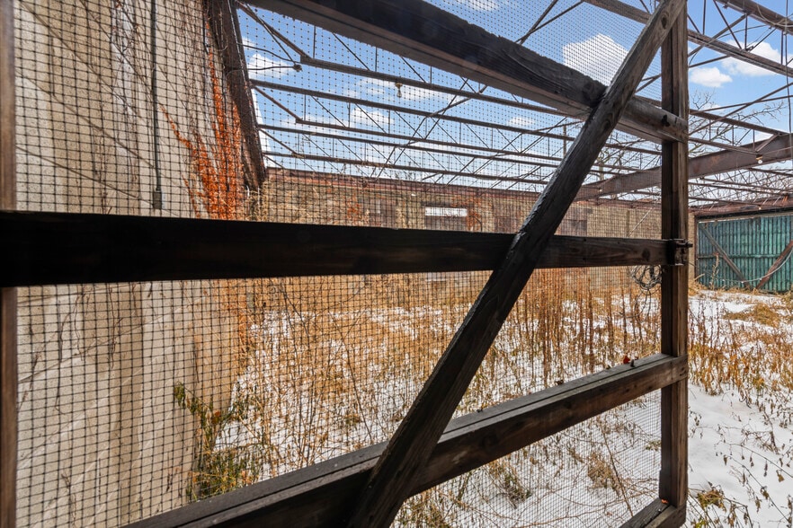 More Photos Of 3454 Mack Ave, Detroit Service For Sale