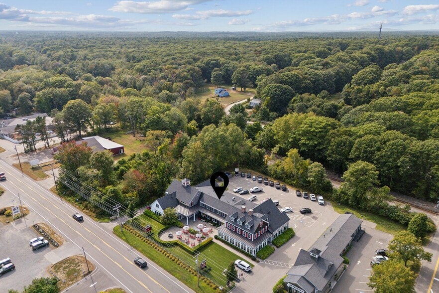 More Photos Of 2178 Post Rd, Wells Restaurant For Lease