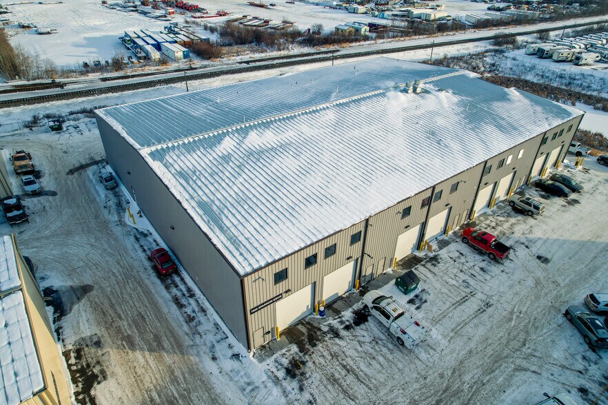 More Photos Of 7609 Sparrow Dr, Leduc Warehouse For Sale
