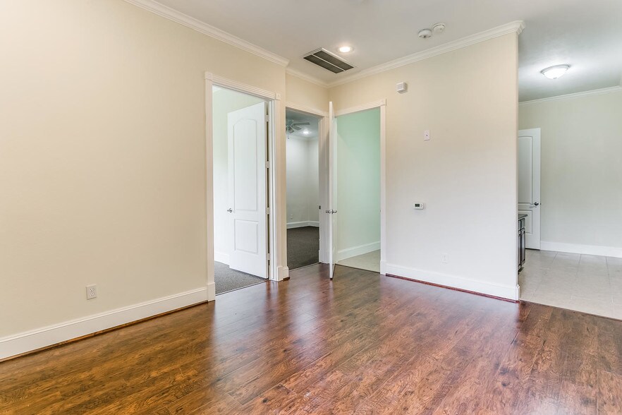 More Photos Of 140 Eldridge Rd, Sugar Land Medical For Lease