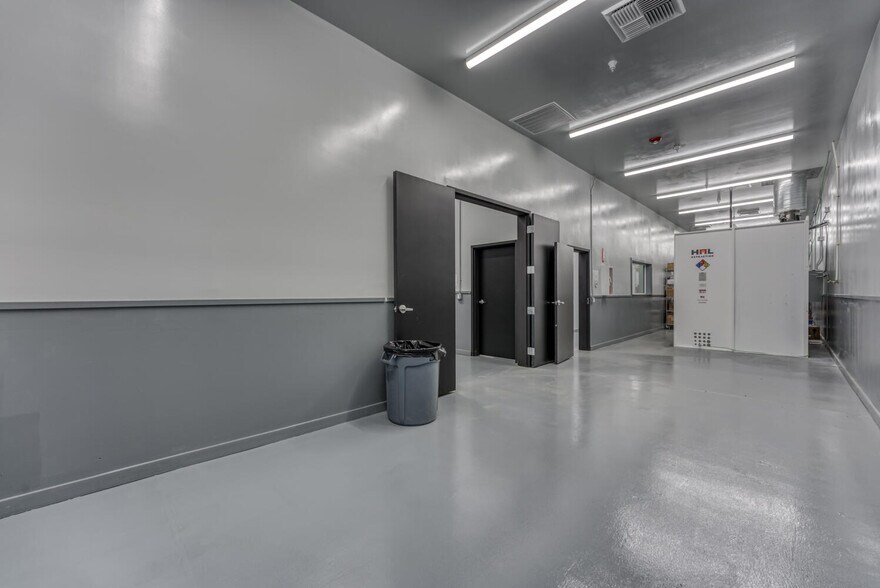 More Photos Of 680 E Glendale Ave, Sparks Warehouse For Sale