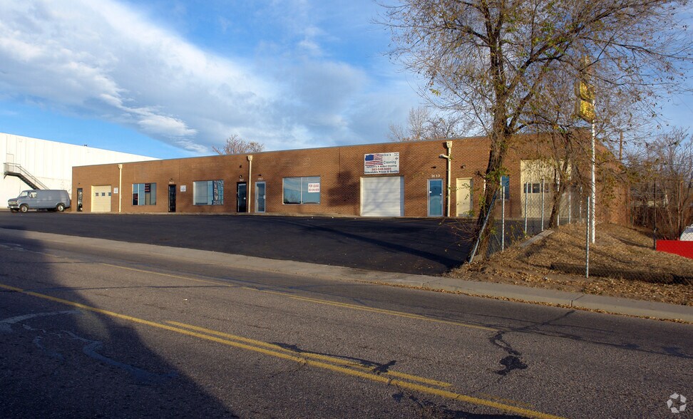 More Photos Of 2653-2677 W Hampden Ave, Englewood Warehouse For Lease