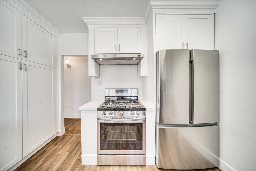 More Photos Of 1231-1233 17th St, Santa Monica Apartments For Sale