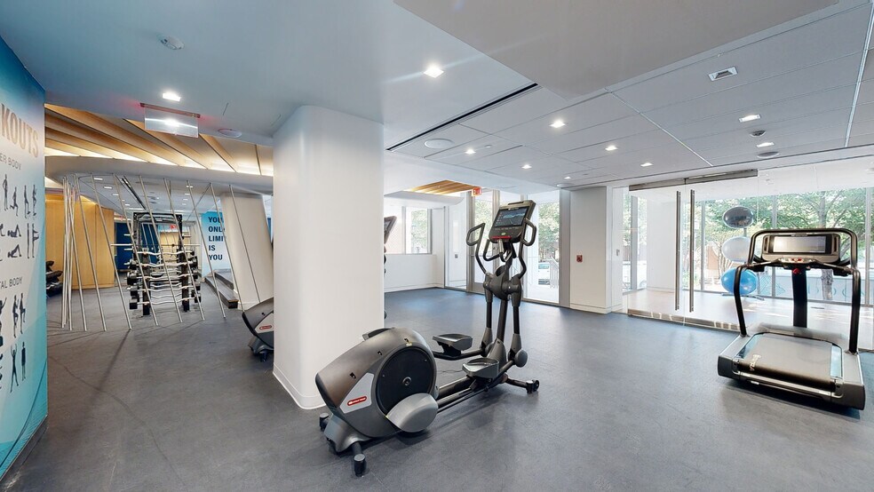 More Photos Of 4800 Hampden Ln, Bethesda Office For Lease