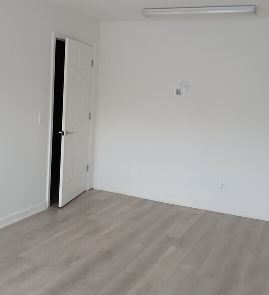 More Photos Of 3715 Argent Blvd, Ridgeland Self Storage For Lease