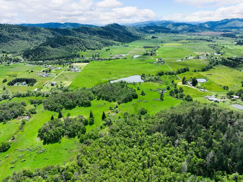 More Photos Of 5961 Lookingglass Rd, Roseburg Land For Sale
