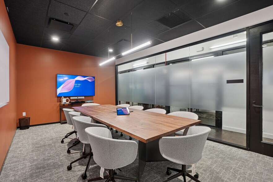 More Photos Of 12110 Sunset Hills Rd, Reston Coworking Space