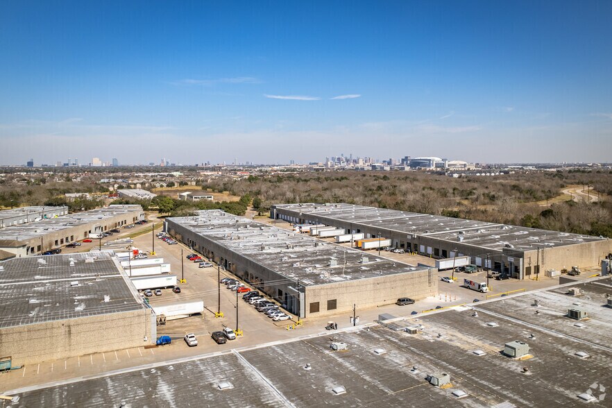 More Photos Of 3605 Willowbend Blvd, Houston Unknown For Lease
