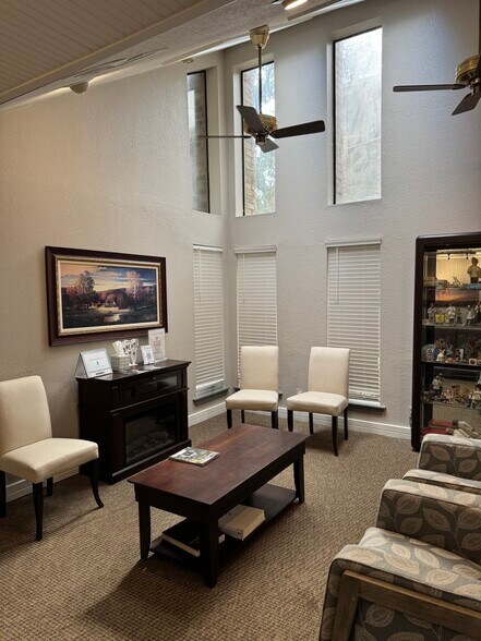 More Photos Of 2095 W Main St, League City Medical For Lease