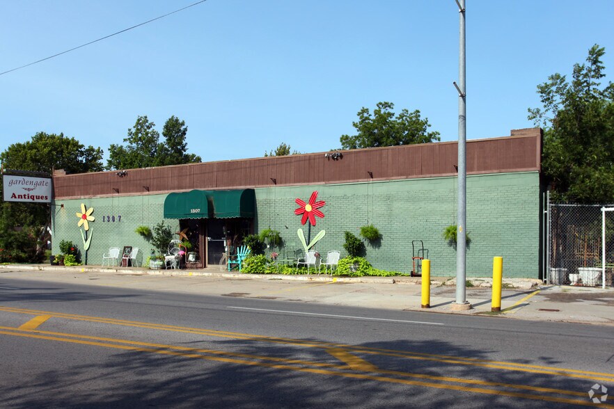 More Photos Of 1307 N May Ave, Oklahoma City General Retail For Sale
