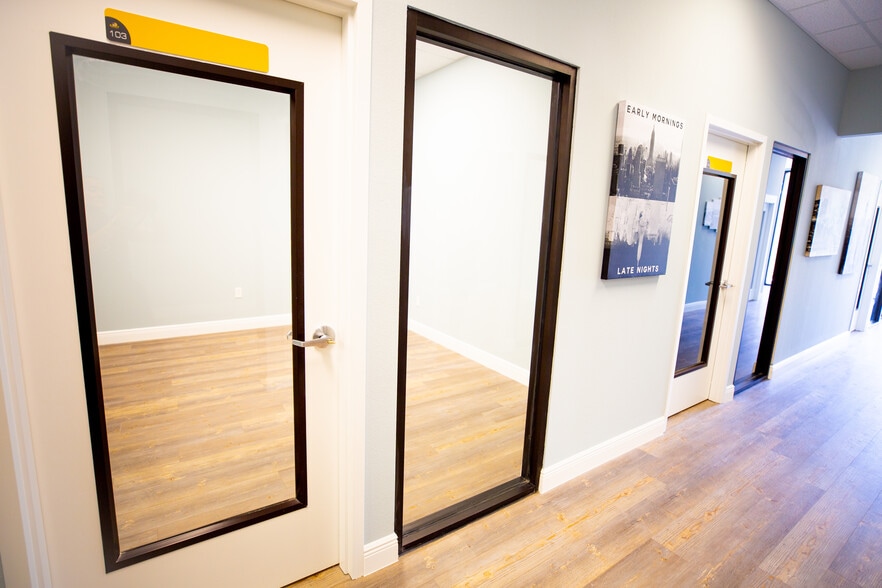 More Photos Of 2121 S Hiawassee Rd, Orlando Apartments For Lease