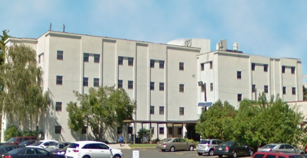 More Photos Of 211 Essex St, Hackensack Medical For Lease