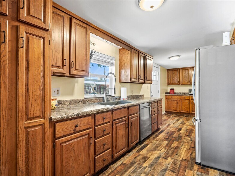 More Photos Of 3669 G Rd, Palisade Freestanding For Sale