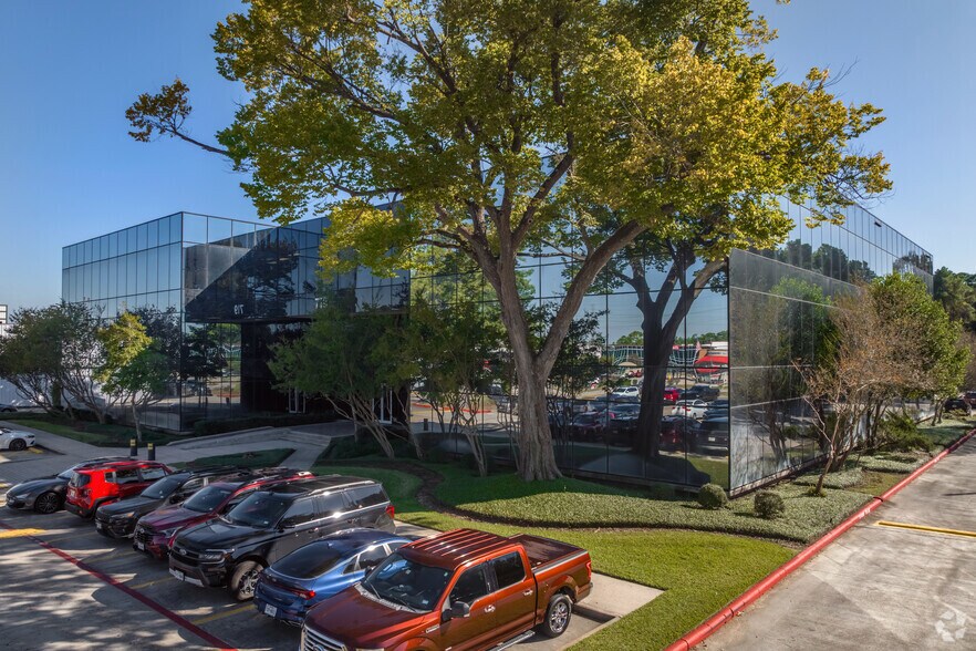 More Photos Of 719 Sawdust Rd, The Woodlands Office For Lease