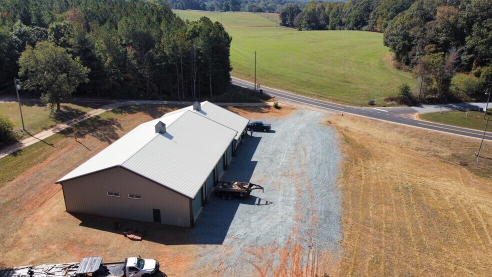 More Photos Of 2224 Gumlog Rd, Lavonia Light Manufacturing For Sale