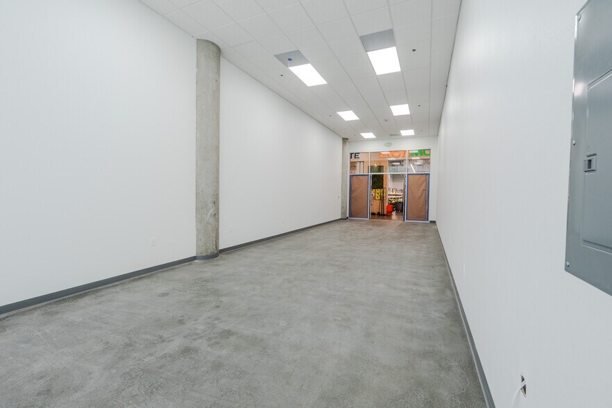 More Photos Of 750 S Oxford Ave, Los Angeles Apartments For Lease