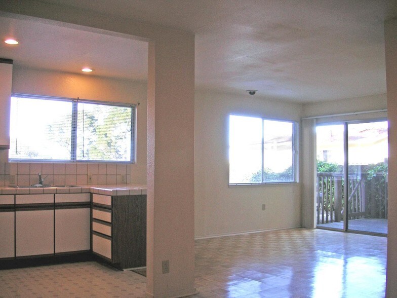 More Photos Of 800-812 Lyndon St, Monterey Apartments For Sale