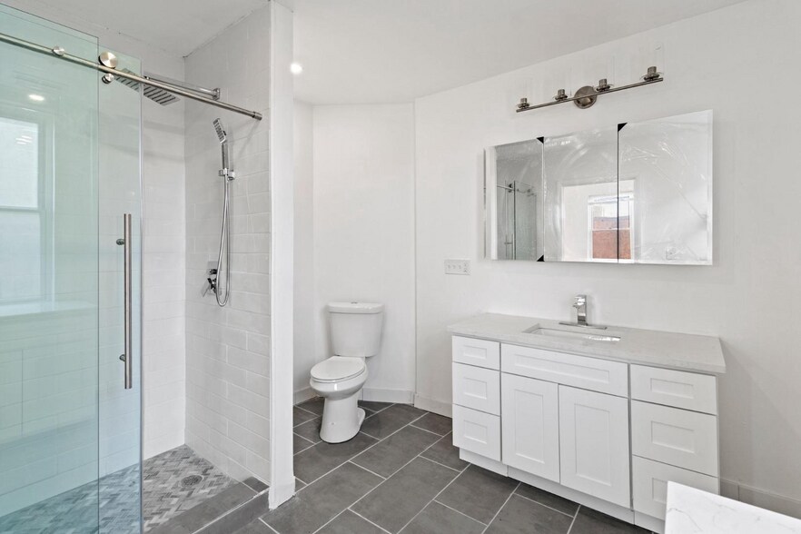 More Photos Of 1602 S Broad St, Philadelphia Office Residential For Sale