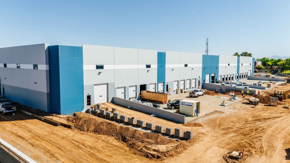 More Photos Of 1352 N Fiesta Blvd, Gilbert Distribution For Lease