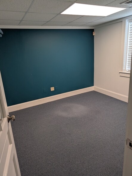 More Photos Of 57-63 South St, Hingham Storefront Retail Office For Lease