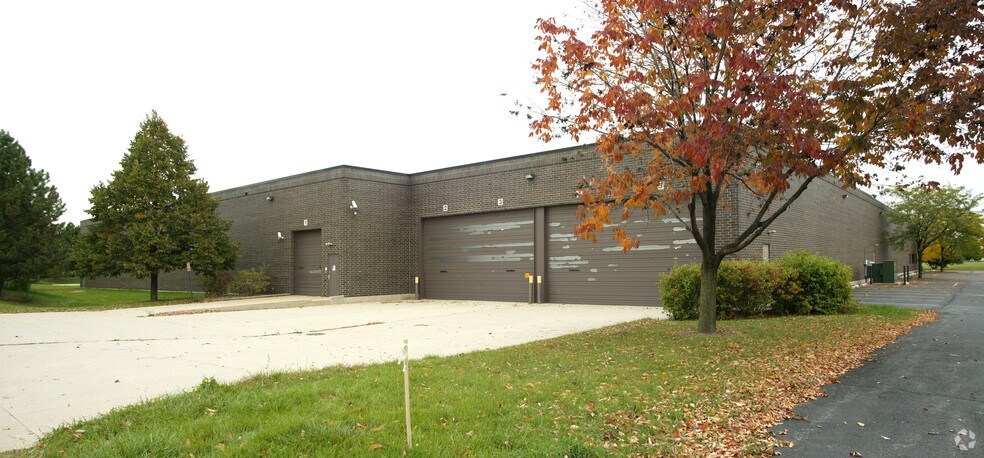 More Photos Of 600 Knightsbridge Pky, Lincolnshire Warehouse For Lease