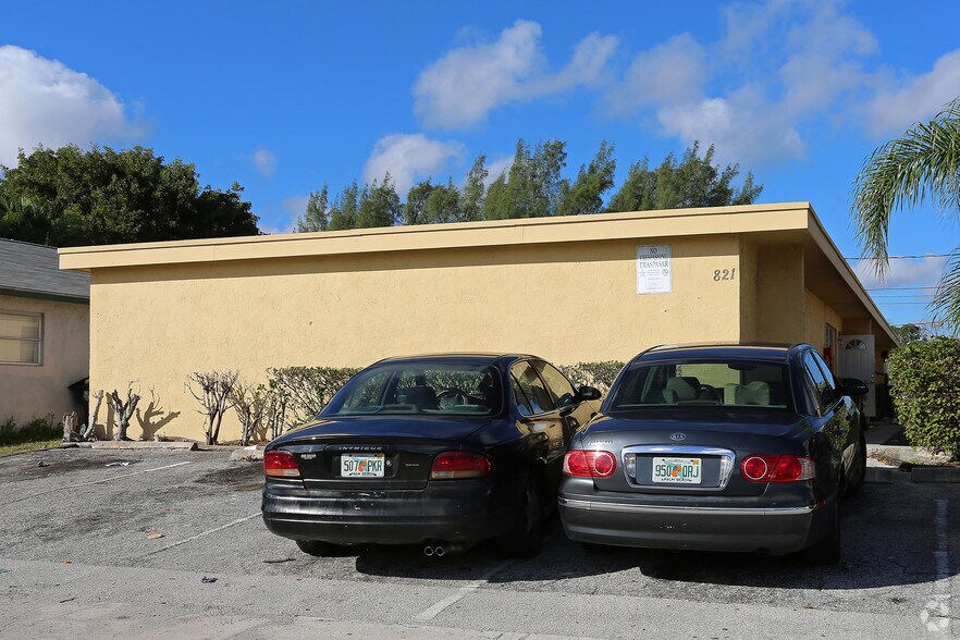 More Photos Of 821 S H St, Lake Worth Apartments For Sale