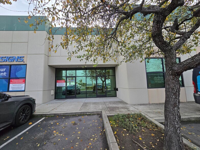 More Photos Of 1234-1294 W Winton Ave, Hayward Warehouse For Sale