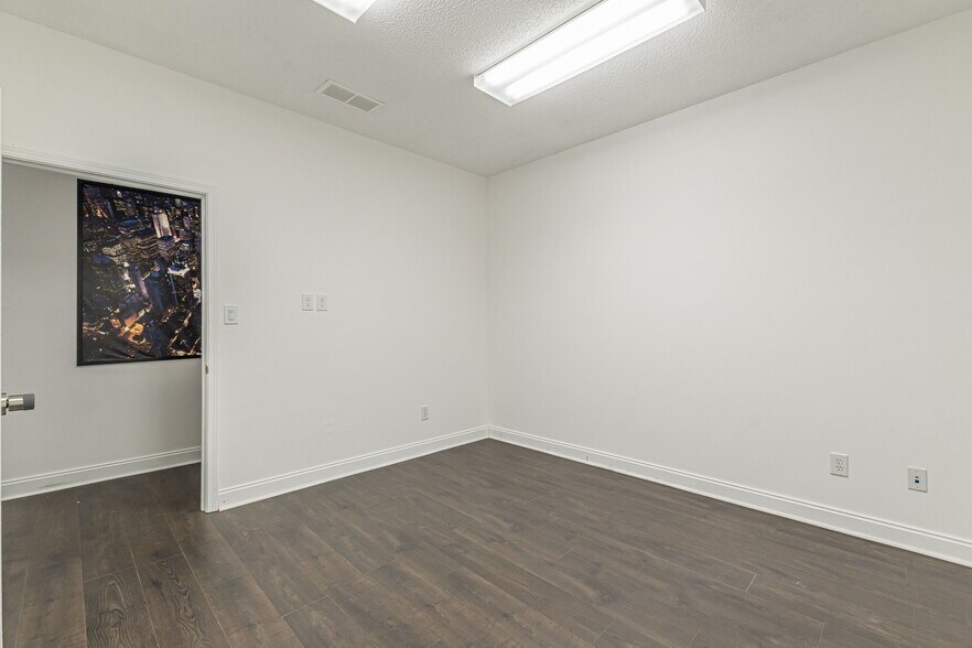 More Photos Of 500 Lanier Ave W, Fayetteville Office For Lease