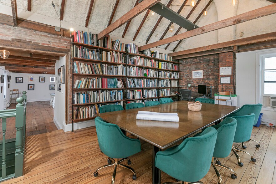 More Photos Of 67 Bridge St, Lambertville Storefront For Sale