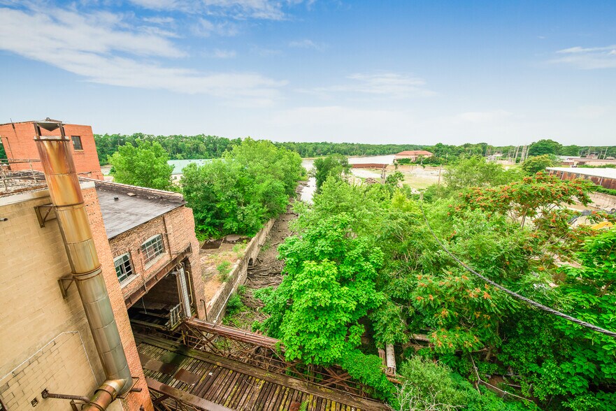 More Photos Of 224 Main St, Marseilles Industrial For Sale