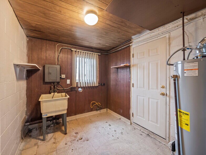 More Photos Of 6735-6819 Ford St, Warren Apartments For Sale