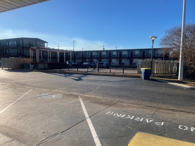 More Photos Of 2848 Bragg Blvd, Fayetteville Hotel For Sale